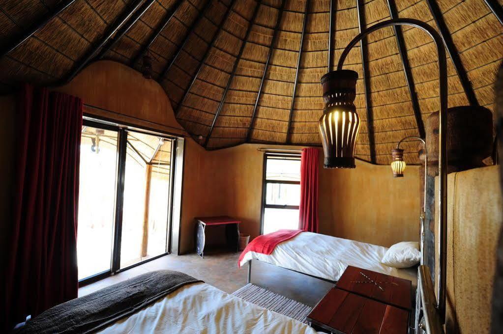אונדנגווה Ongula Village Homestead Lodge מראה חיצוני תמונה