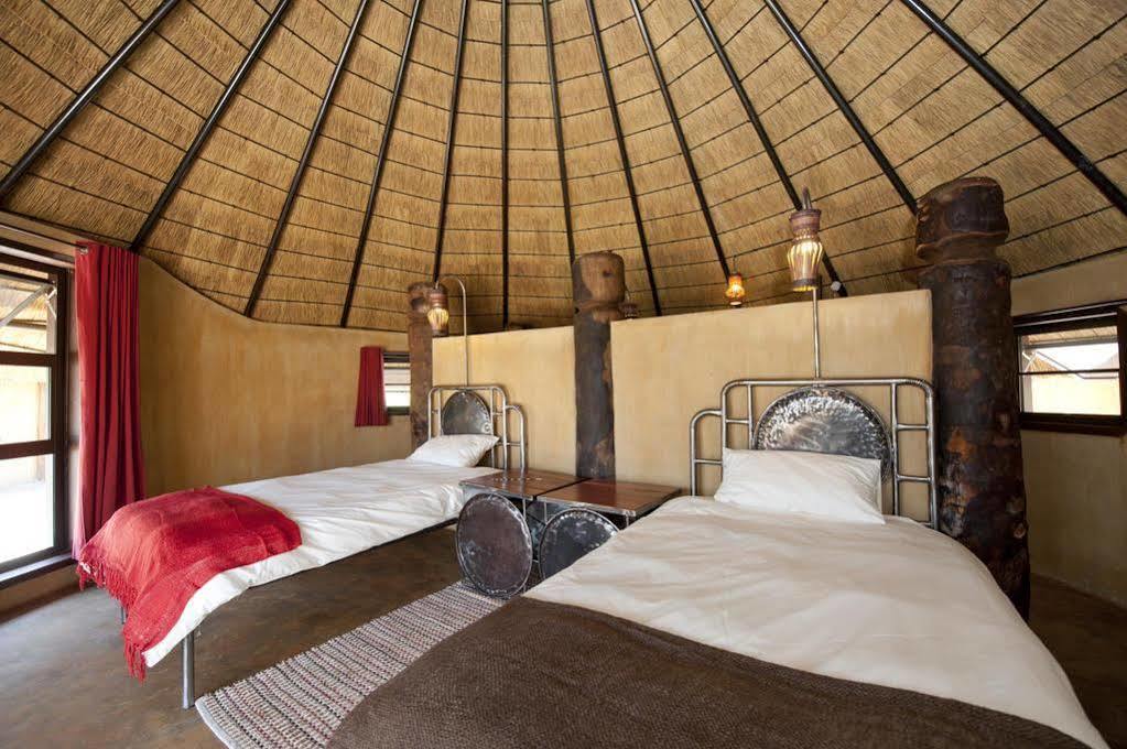 אונדנגווה Ongula Village Homestead Lodge מראה חיצוני תמונה