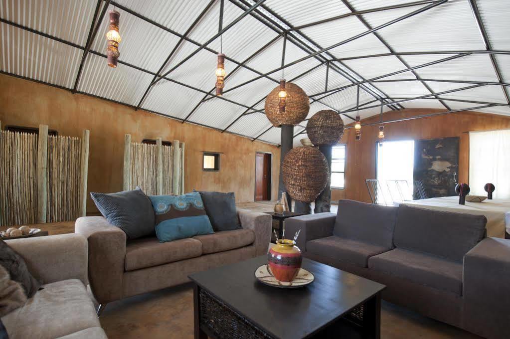אונדנגווה Ongula Village Homestead Lodge מראה חיצוני תמונה