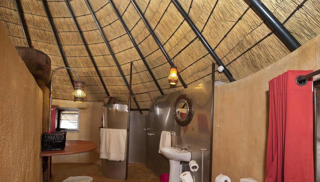 אונדנגווה Ongula Village Homestead Lodge מראה חיצוני תמונה